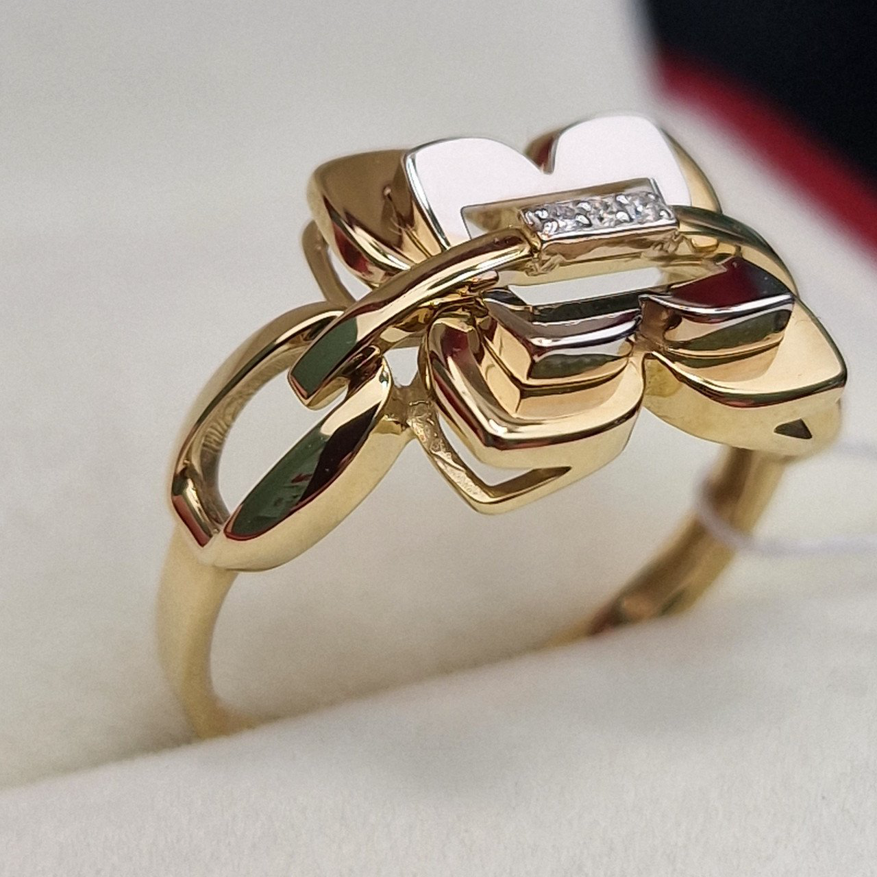 Кольцо Deimantas 102540655 18р 3,32гр 0,02ct. купить,NaN