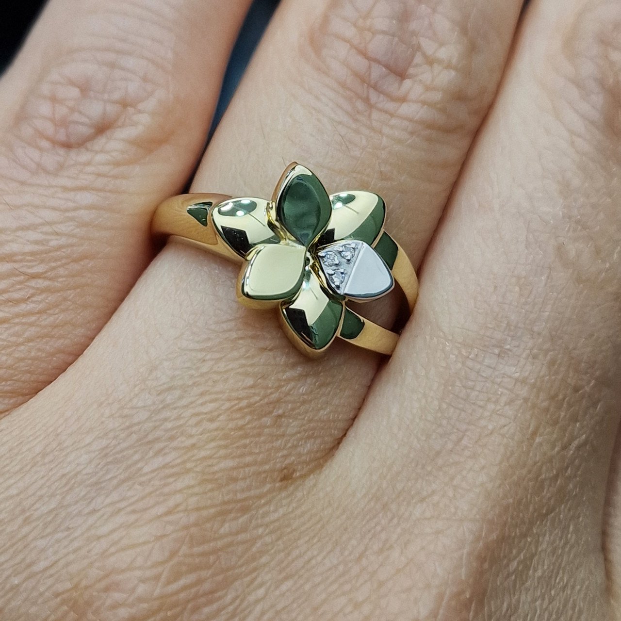 Кольцо Deimantas 102540665 18р 3,22гр 0,01ct. купить,NaN