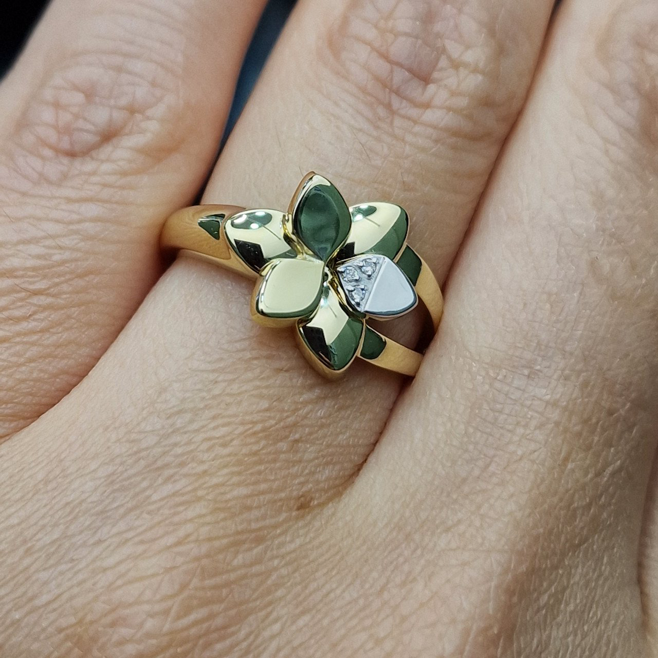 Кольцо Deimantas 102540665 18р 3,22гр 0,01ct. купить,NaN