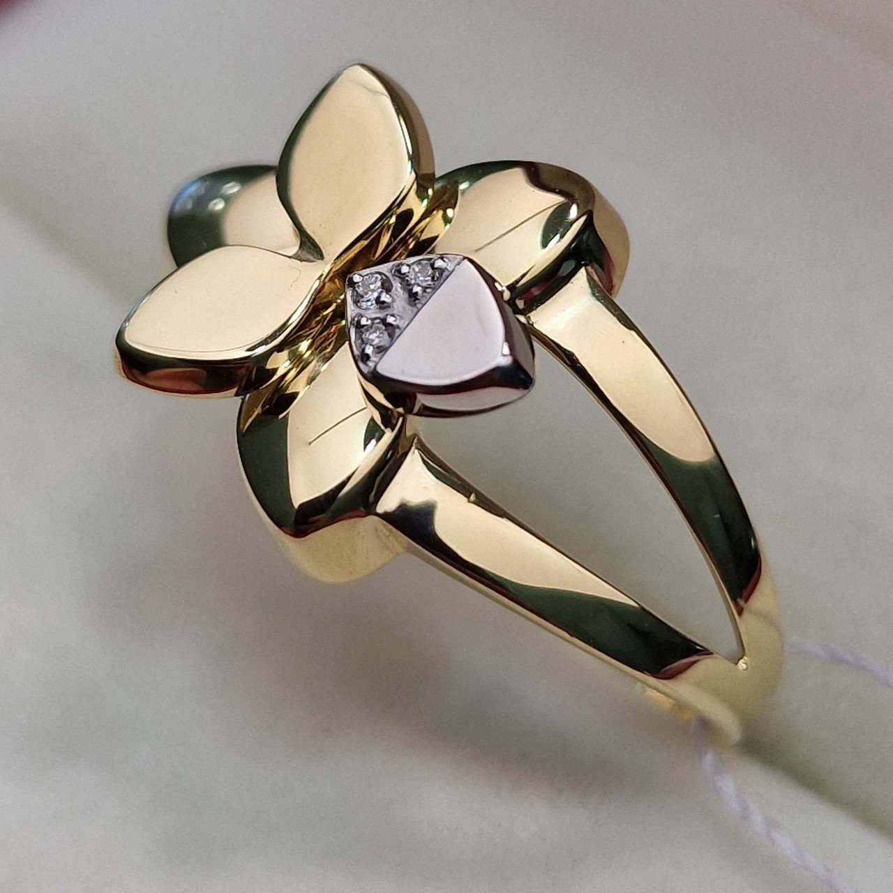 Кольцо Deimantas 102540665 18р 3,22гр 0,01ct. купить,NaN