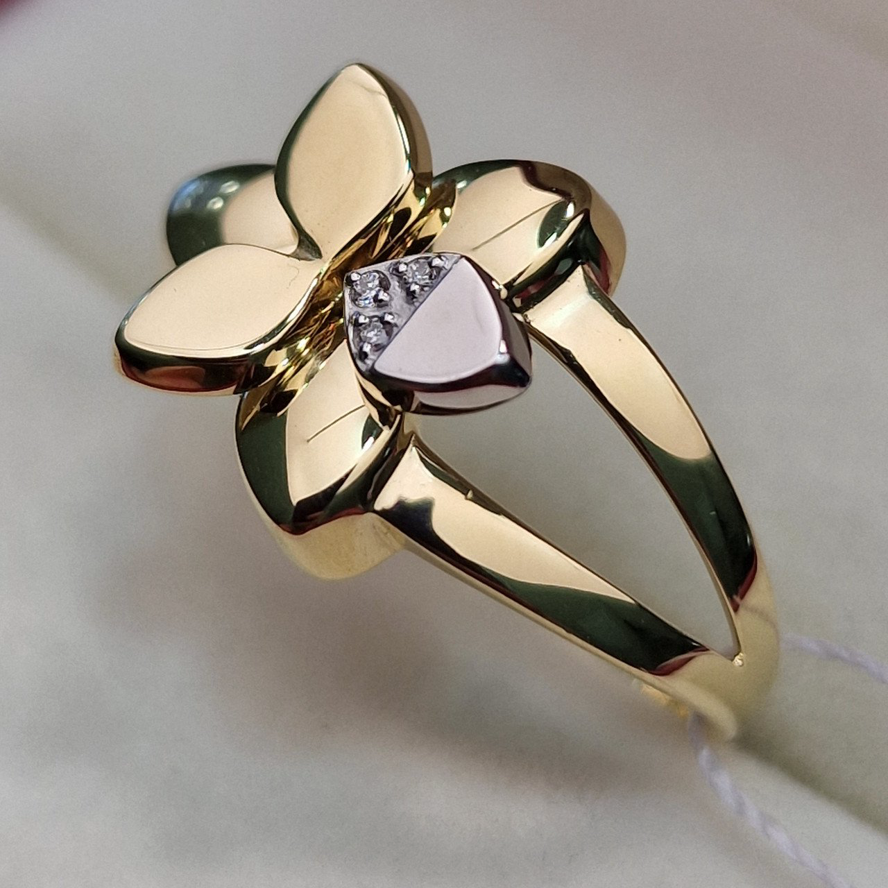 Кольцо Deimantas 102540665 18р 3,22гр 0,01ct. купить,NaN
