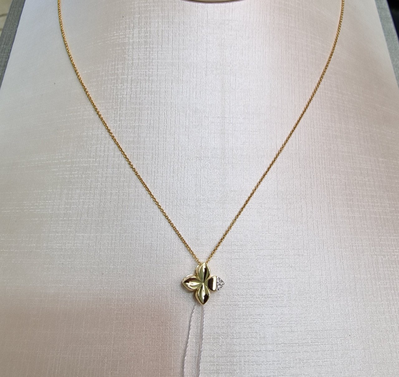 Кулон Deimantas 102540703 1,09гр 0,01ct. купить,NaN