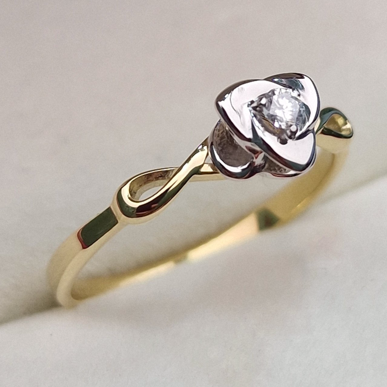 Кольцо Deimantas 102748221 17,5р 1,87гр 0,051ct. купить,NaN
