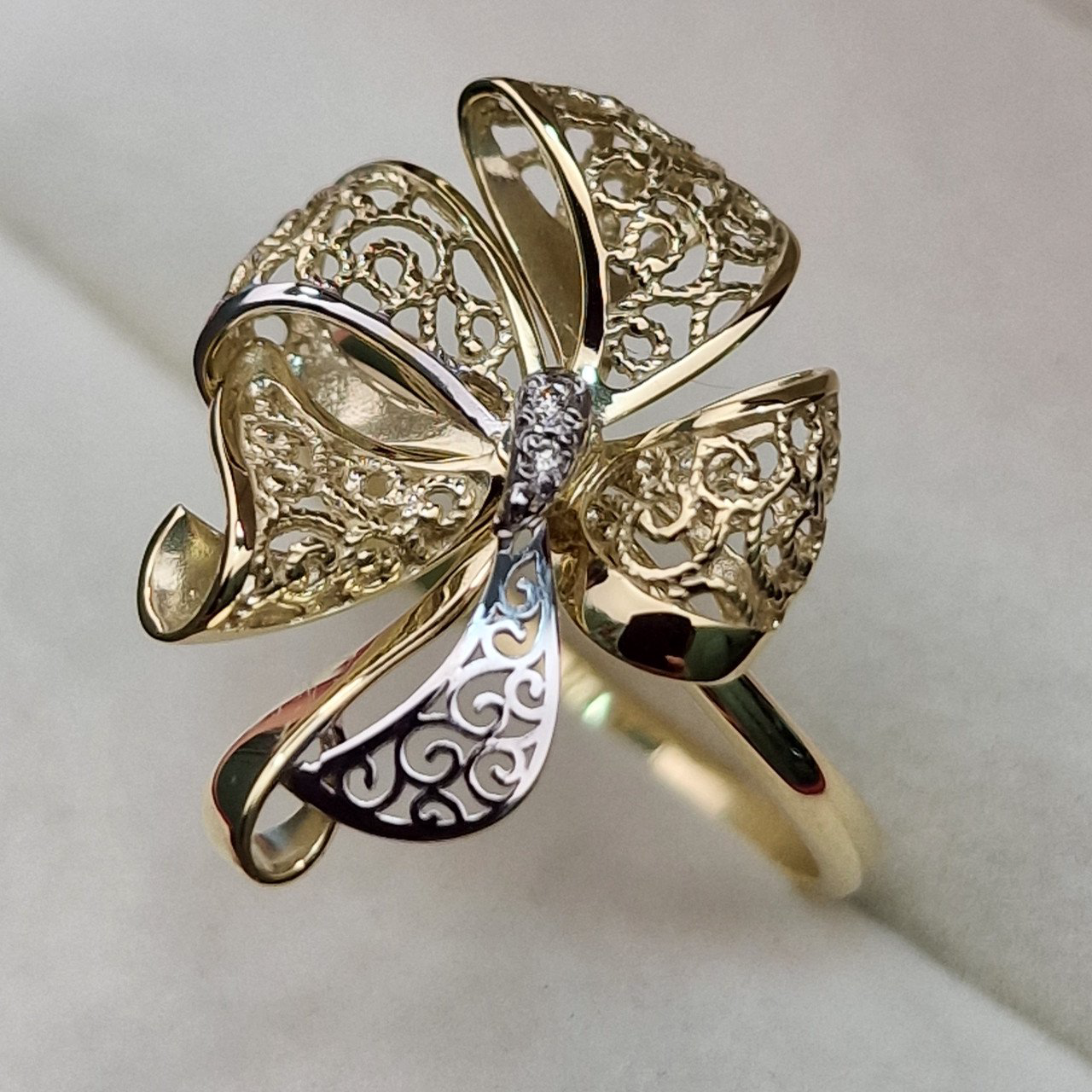 Кольцо Deimantas 102748216 17,5р 2,59гр 0,01ct. купить,NaN