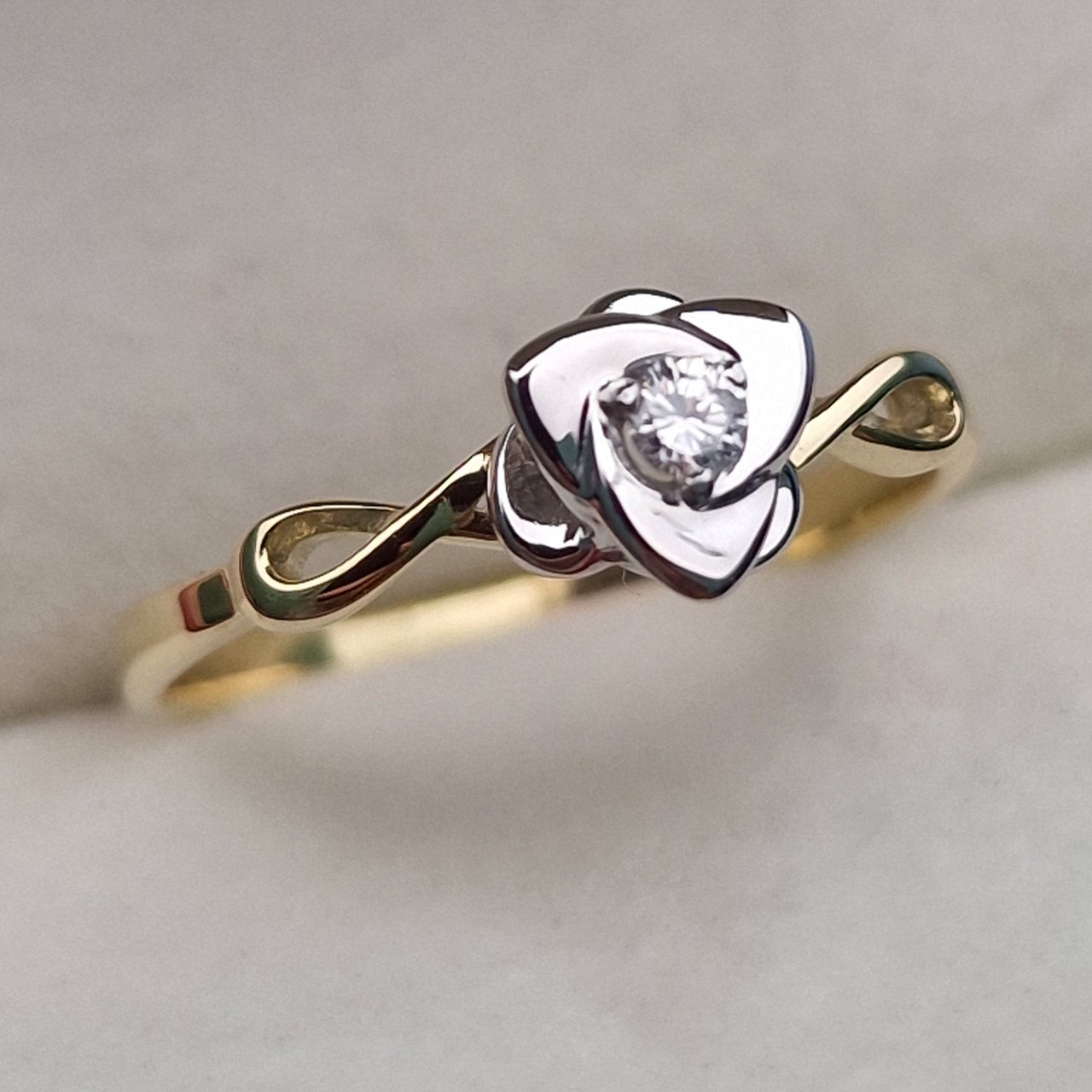 Кольцо Deimantas 102748221 17,5р 1,87гр 0,051ct. купить,NaN