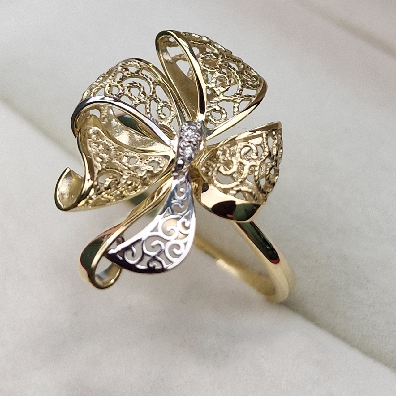 Кольцо Deimantas 102748216 17,5р 2,59гр 0,01ct. купить,NaN
