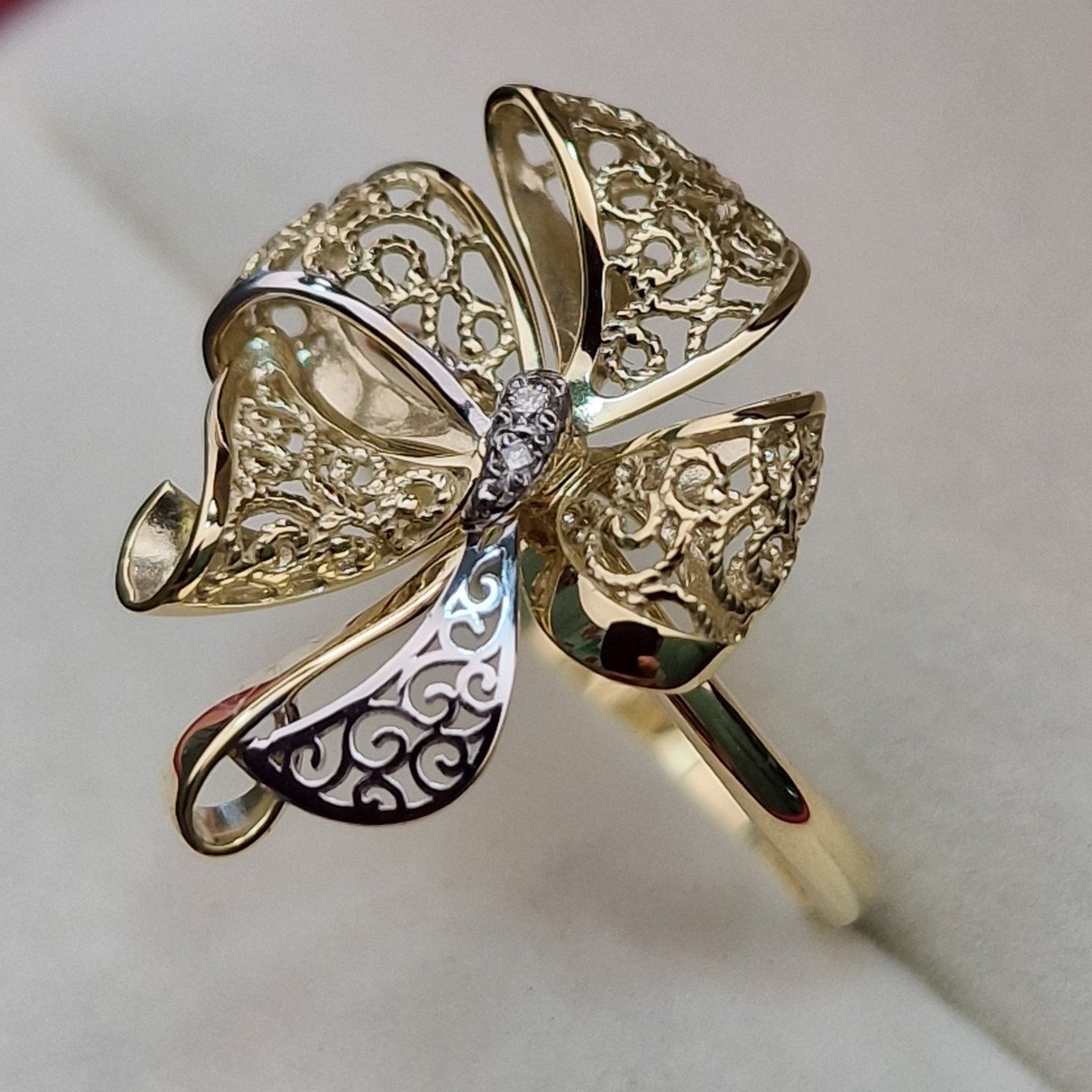 Кольцо Deimantas 102748216 17,5р 2,59гр 0,01ct. купить,NaN