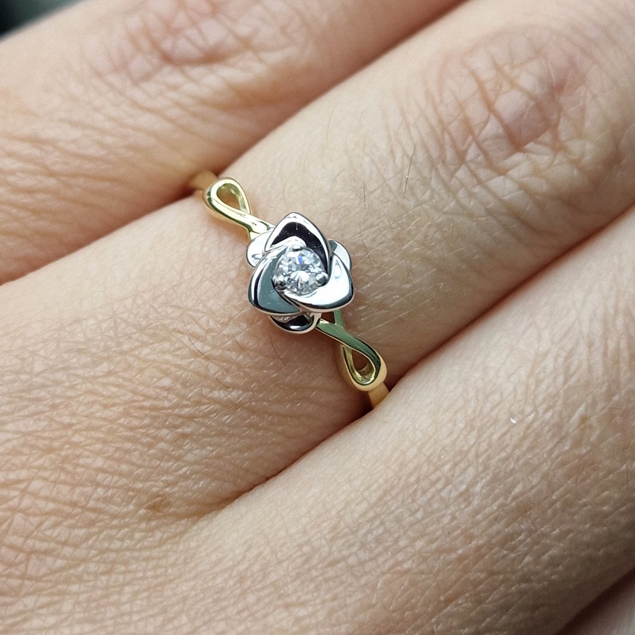 Кольцо Deimantas 102748221 17,5р 1,87гр 0,051ct. купить,NaN