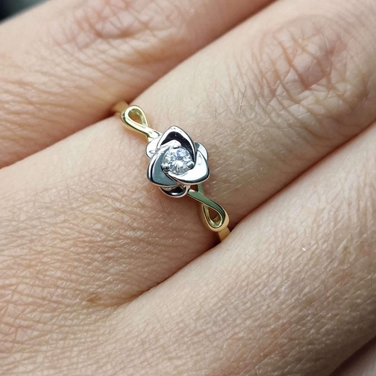 Кольцо Deimantas 102748221 17,5р 1,87гр 0,051ct. купить,NaN