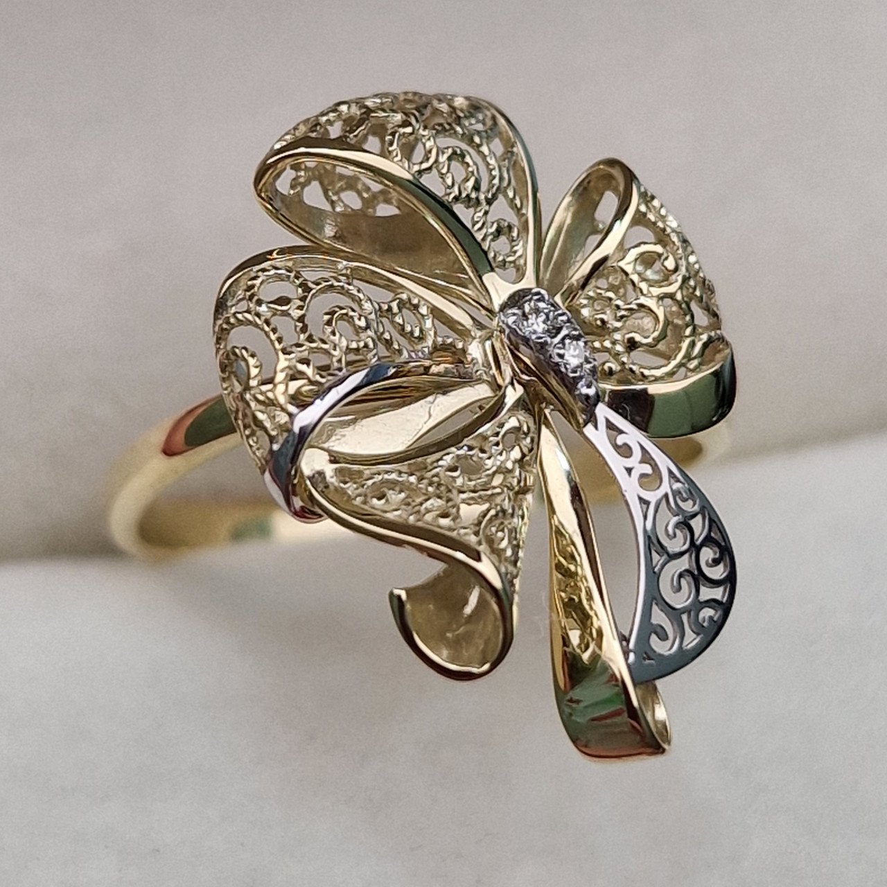 Кольцо Deimantas 102748216 17,5р 2,59гр 0,01ct. купить,NaN