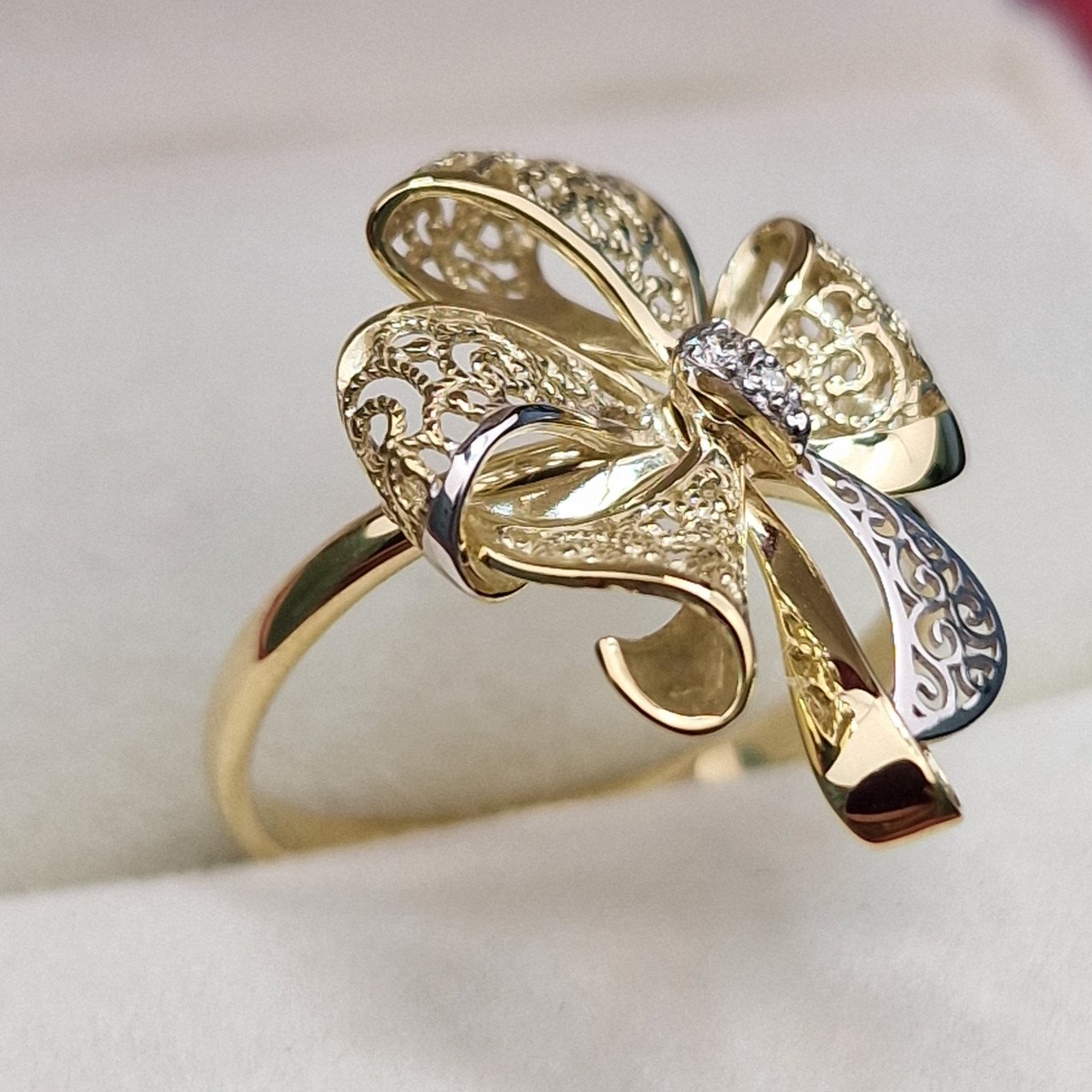 Кольцо Deimantas 102748216 17,5р 2,59гр 0,01ct. купить,NaN