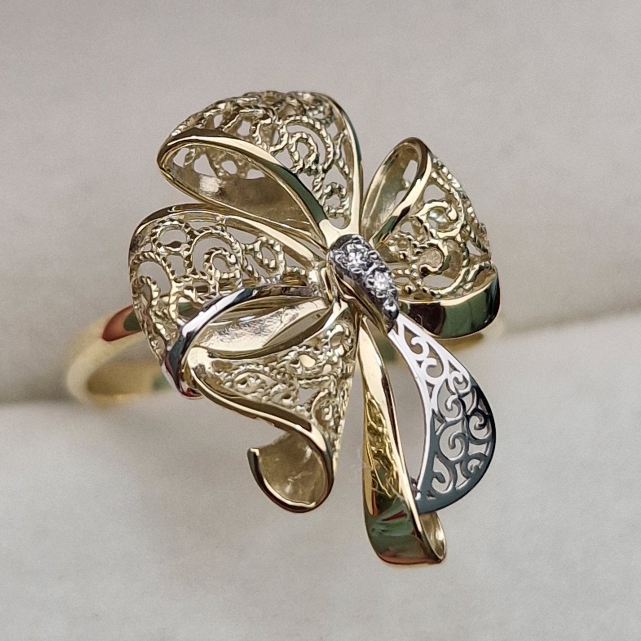 Кольцо Deimantas 102748216 17,5р 2,59гр 0,01ct. купить,NaN