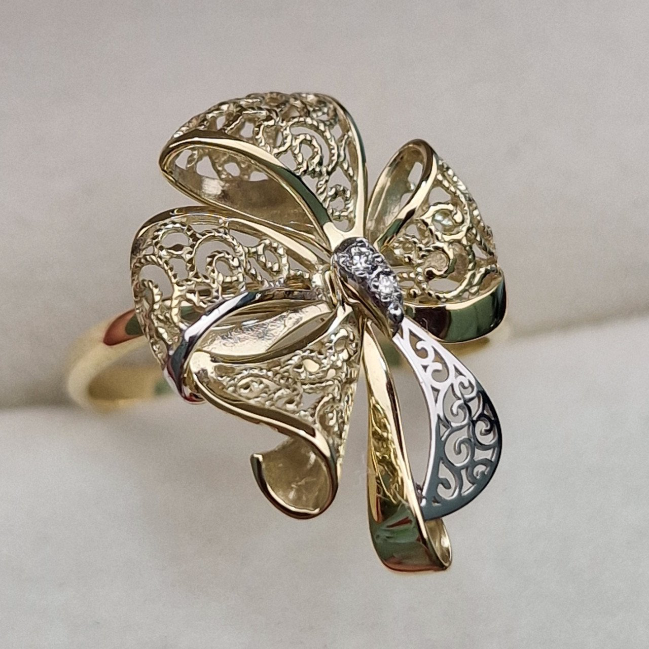 Кольцо Deimantas 102748216 17,5р 2,59гр 0,01ct. купить,NaN