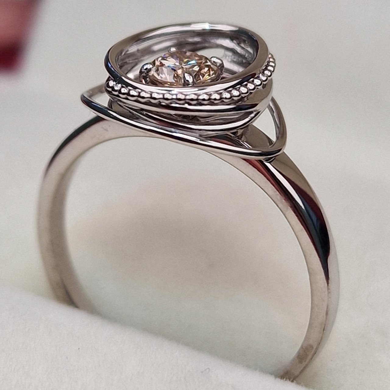 Кольцо Deimantas 102748224 17р 2,71гр 0,26ct. купить,NaN