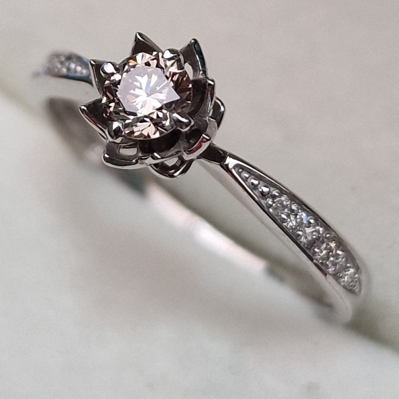 Кольцо Deimantas 102748225 17р 2,02гр 0,332ct. купить,NaN