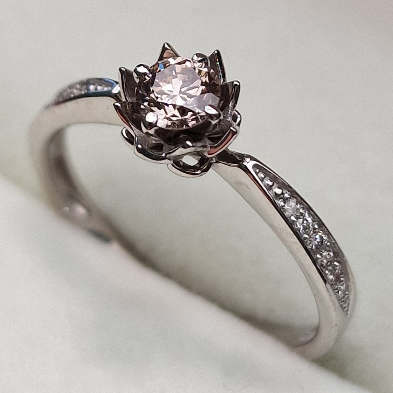 Кольцо Deimantas 102748225 17р 2,02гр 0,332ct. купить,NaN