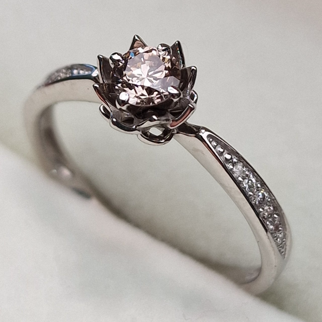 Кольцо Deimantas 102748225 17р 2,02гр 0,332ct. купить,NaN