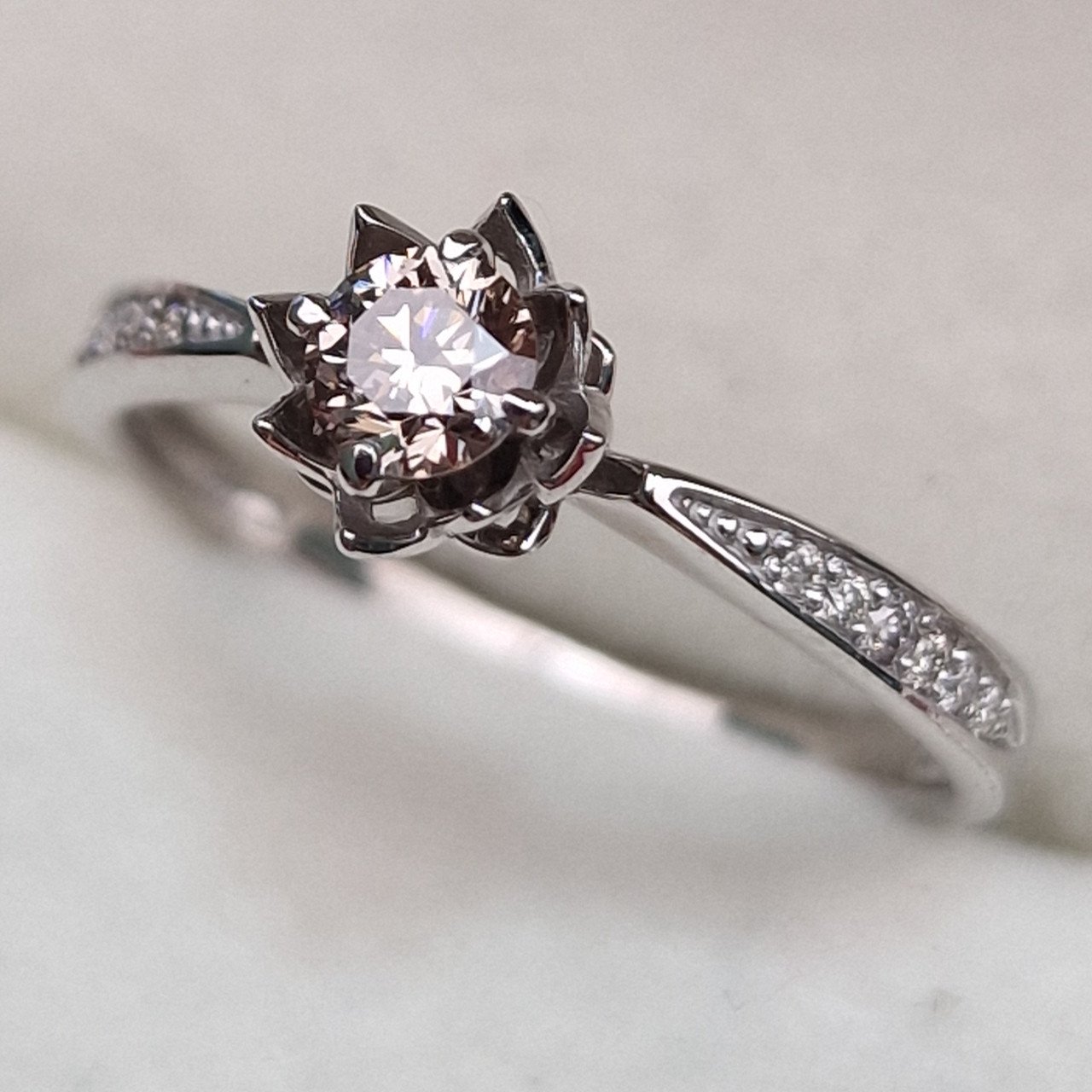 Кольцо Deimantas 102748225 17р 2,02гр 0,332ct. купить,NaN