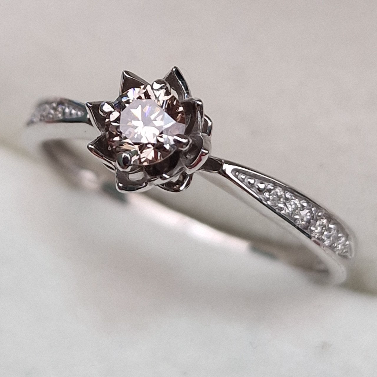 Кольцо Deimantas 102748225 17р 2,02гр 0,332ct. купить,NaN