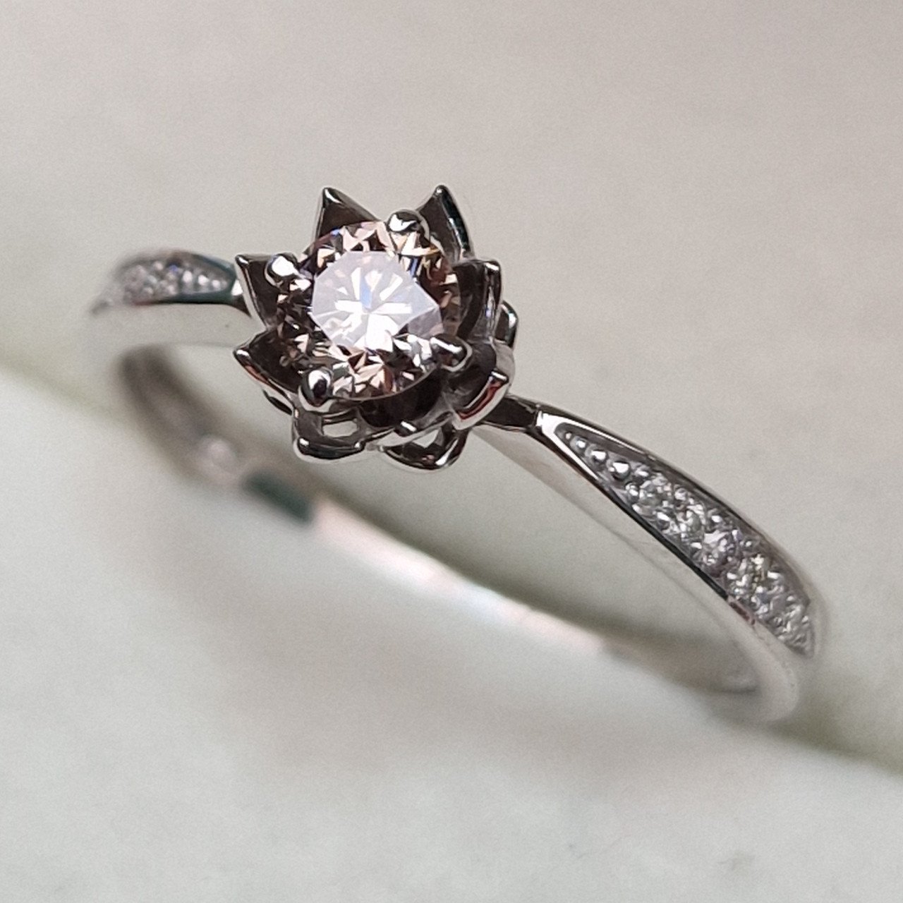 Кольцо Deimantas 102748225 17р 2,02гр 0,332ct. купить,NaN