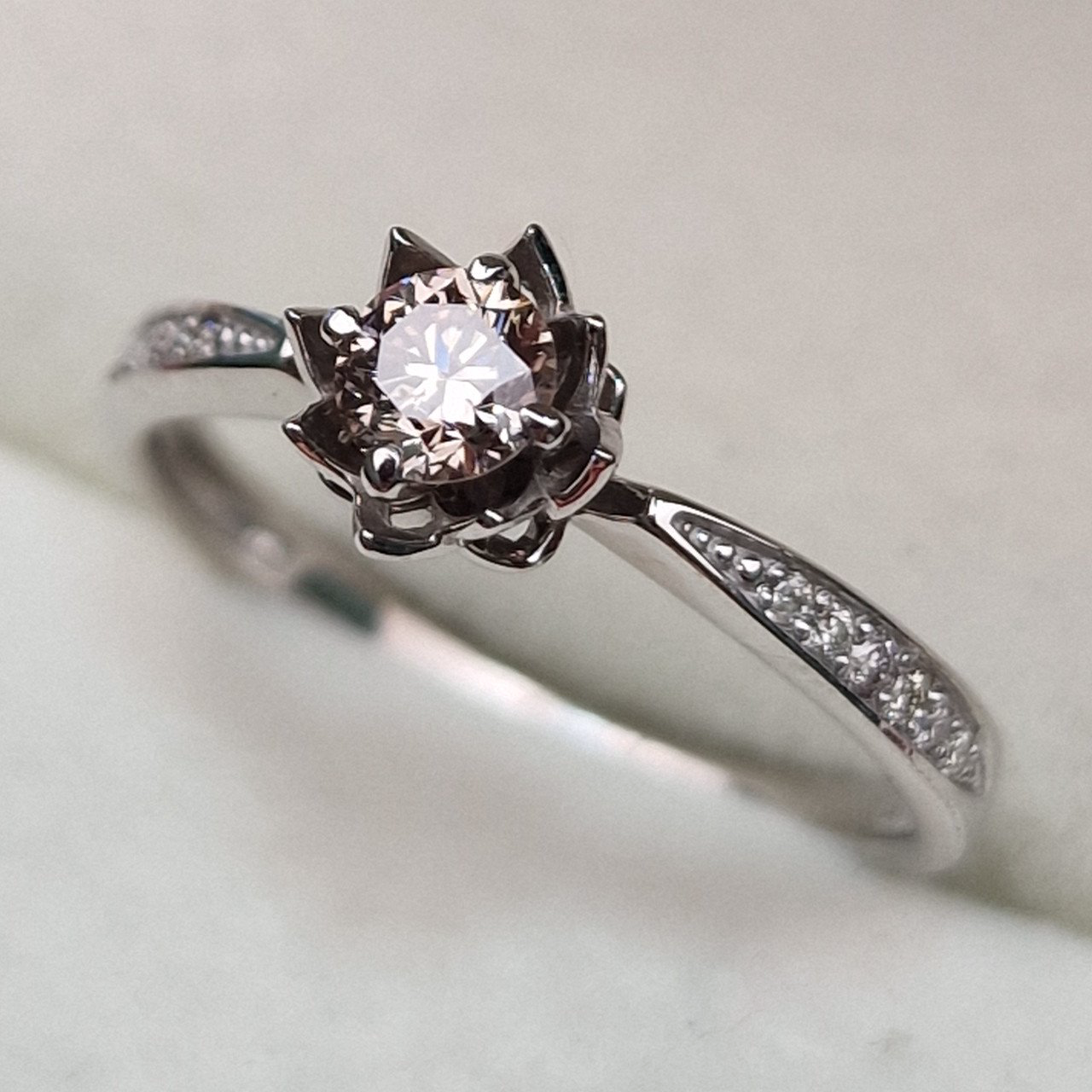 Кольцо Deimantas 102748225 17р 2,02гр 0,332ct. купить,NaN