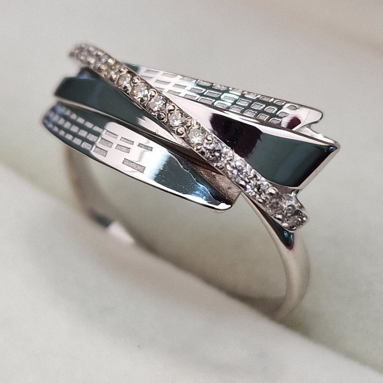 Кольцо Deimantas 102764804 17,5р 2,46гр 0,152ct. купить,NaN