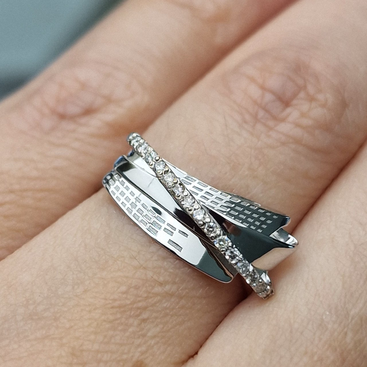 Кольцо Deimantas 102764804 17,5р 2,46гр 0,152ct. купить,NaN