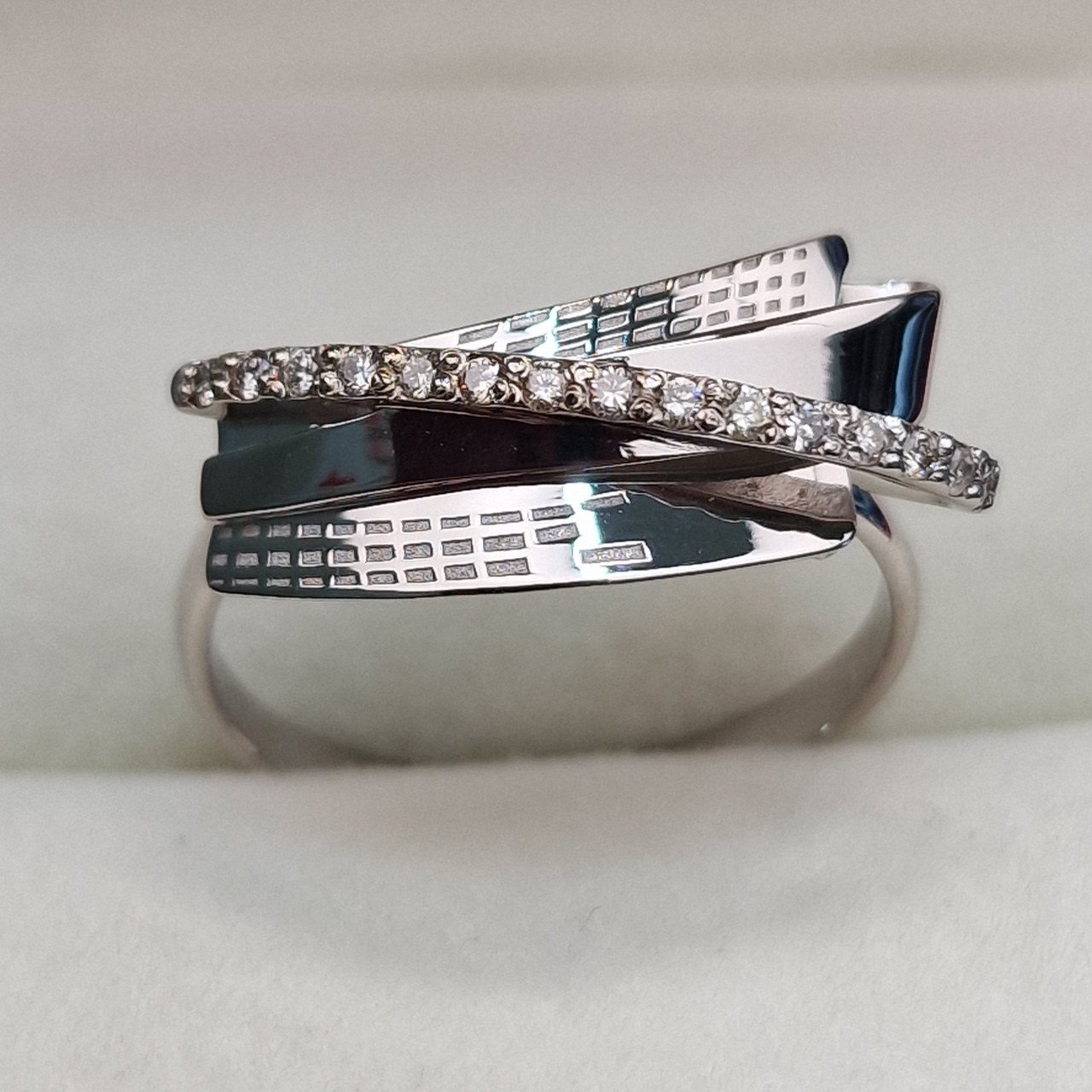 Кольцо Deimantas 102764804 17,5р 2,46гр 0,152ct. купить,NaN