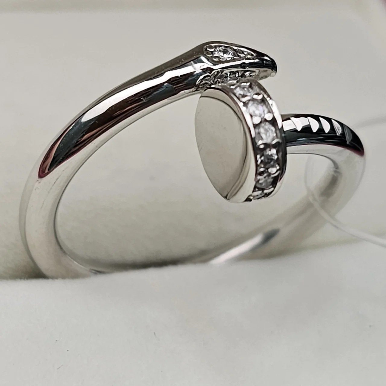 Кольцо Deimantas 109167150 17,5р 1,95гр. купить,NaN