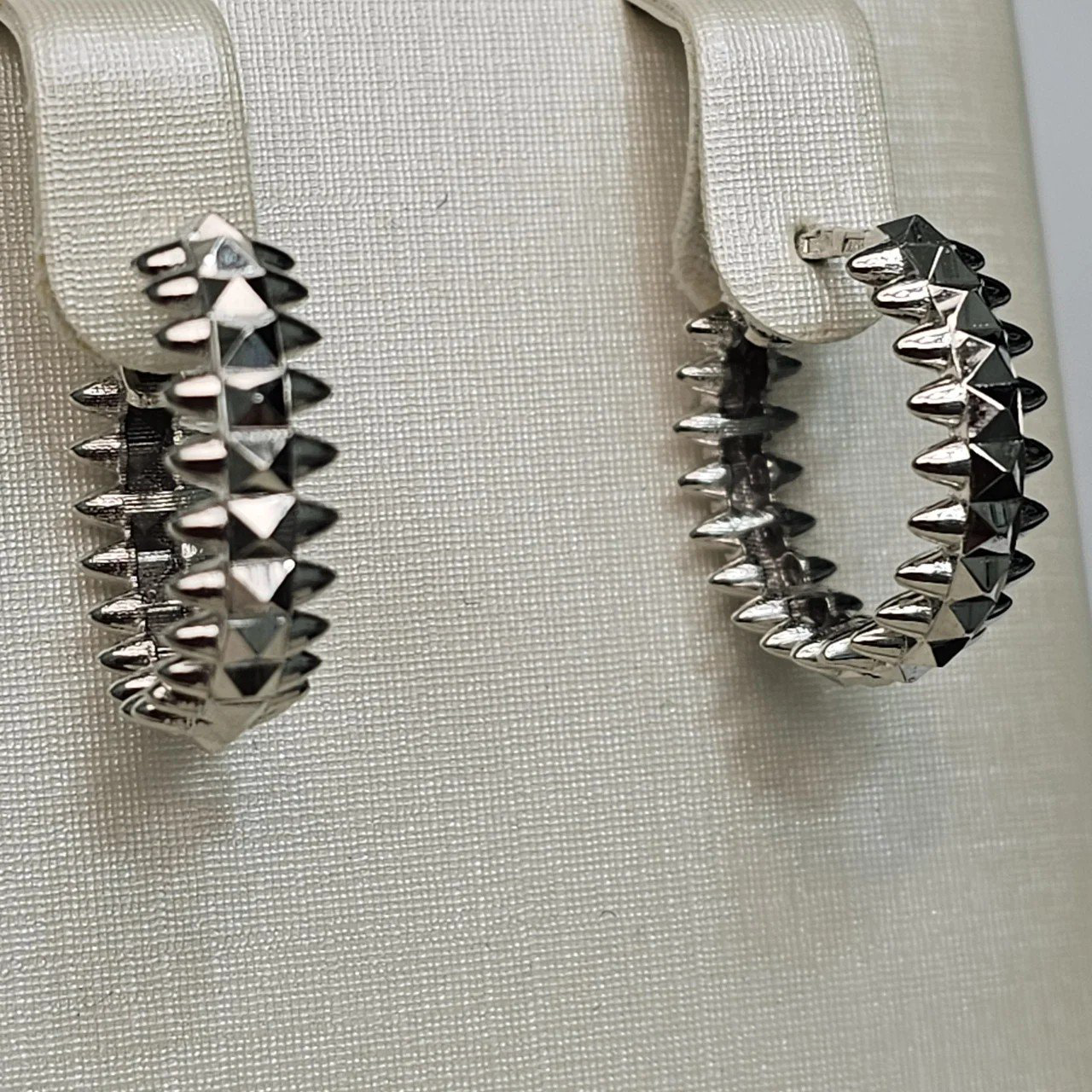 Серьги Deimantas 109167208 3,79гр. купить,NaN