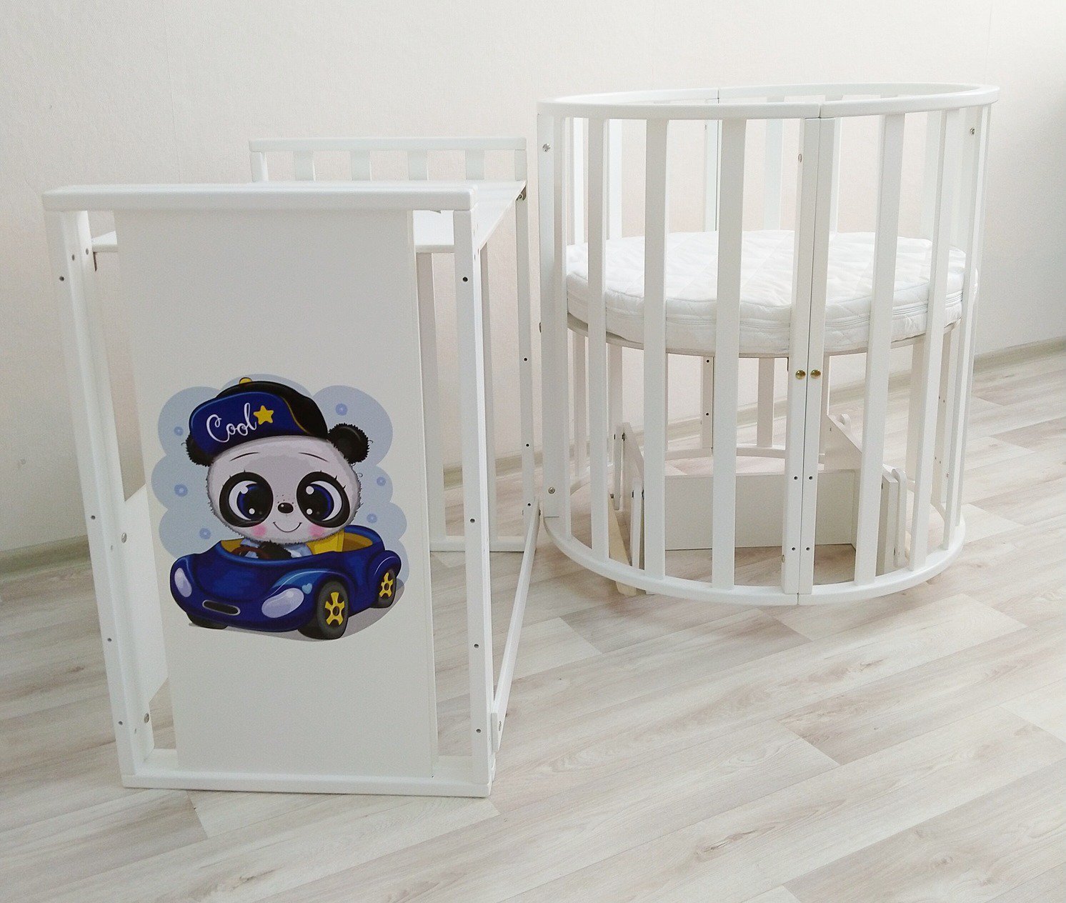 Кроватка-манеж Newborn 7&1 Boy Pendulum 2 Mattresses белая