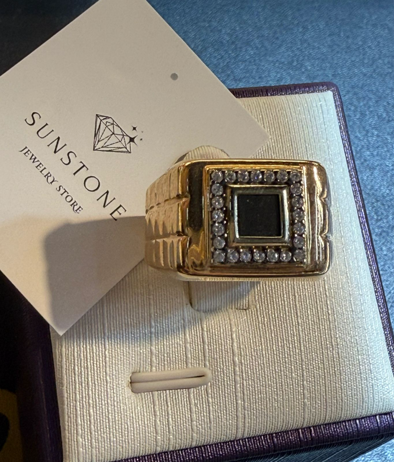 Кольцо Sunstone S731 золото 3.80гр 19р купить,350000