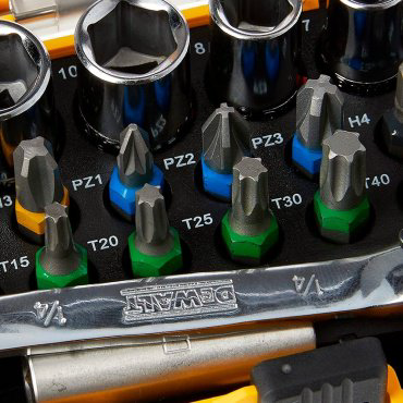Набор оснастки универсальный 24 в 1 DeWALT DT71516-QZ купить,14800