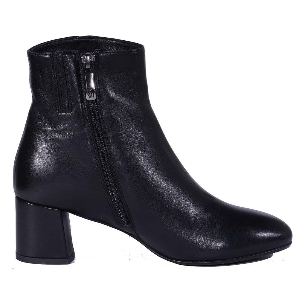 Полусапоги Giovanni Fabiani Tronchetto black 39,5 купить,NaN