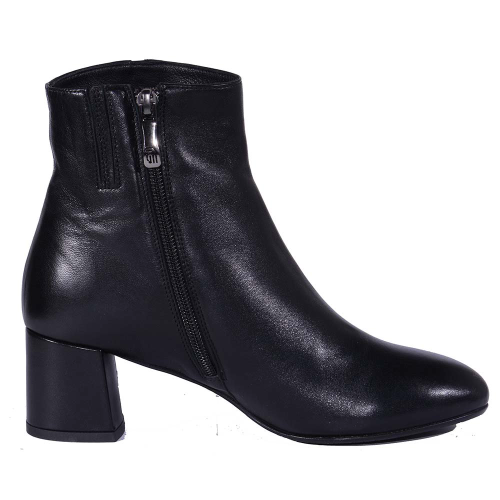 Полусапоги Giovanni Fabiani Tronchetto black 39,5 купить,NaN