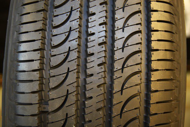 Шина Yokohama G055 235/55 R18 100V летняя купить,NaN