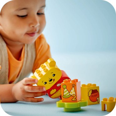 Конструктор LEGO DUPLO День рождения Винни-Пуха, деталей 22 шт купить,0