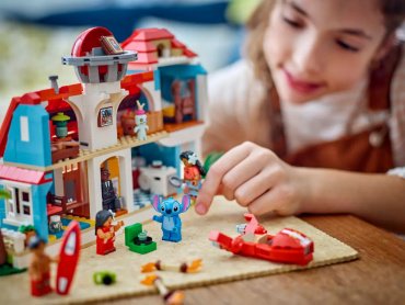 Конструктор LEGO Пляжный домик Лило и Стича, деталей 524 шт