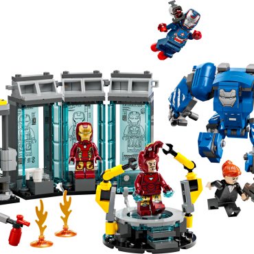 Конструктор LEGO Лаборатория Железного Человека: Зал Доспехов, деталей 384 шт
