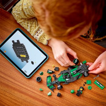 Конструктор LEGO Гоночный автомобиль KICK Sauber F1 Team C44, деталей 259 шт - ForteMarket Конструктор LEGO Гоночный автомобиль KICK Sauber F1 Team C44, деталей 259 шт купить,0