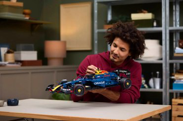 Конструктор LEGO Болид Формулы-1 Oracle Red Bull Racing RB20, деталей 1639 шт купить,NaN