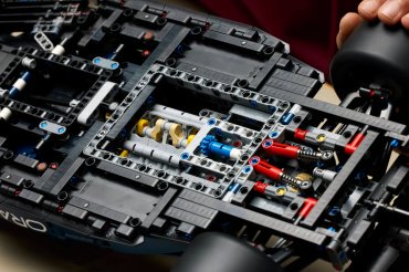 Конструктор LEGO Болид Формулы-1 Oracle Red Bull Racing RB20, деталей 1639 шт купить,NaN