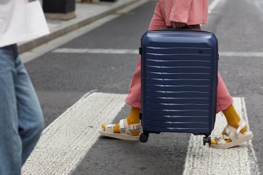 Чемодан Xiaomi NinetyGo Lightweight Luggage поликарбонат 35 синий купить,NaN
