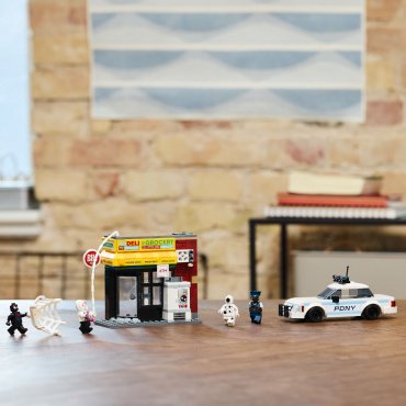 Конструктор LEGO Вселенная Человека-Паука: Майлз Моралес против Пятна, деталей 375 шт купить,0