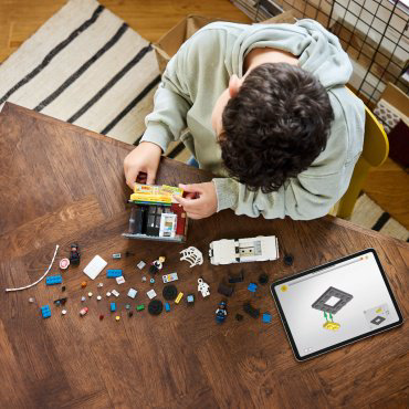 Конструктор LEGO Вселенная Человека-Паука: Майлз Моралес против Пятна, деталей 375 шт купить,NaN