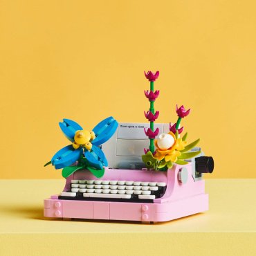 Конструктор LEGO Пишущая машинка с цветами, деталей 363 шт - ForteMarket Конструктор LEGO Пишущая машинка с цветами, деталей 363 шт купить,0