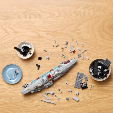 Конструктор LEGO Звёздный крейсер Дом-1, деталей 559 шт
