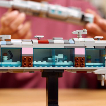 Конструктор LEGO Звёздный крейсер Дом-1, деталей 559 шт купить,NaN
