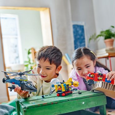 Конструктор LEGO Вертолет, пожарная машина, подводная лодка , деталей 874 шт - ForteMarket Конструктор LEGO Вертолет, пожарная машина, подводная лодка , деталей 874 шт купить,0