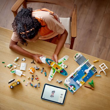 Конструктор LEGO Аэропорт и самолет в Хартлейк сити, деталей 958 шт купить,NaN